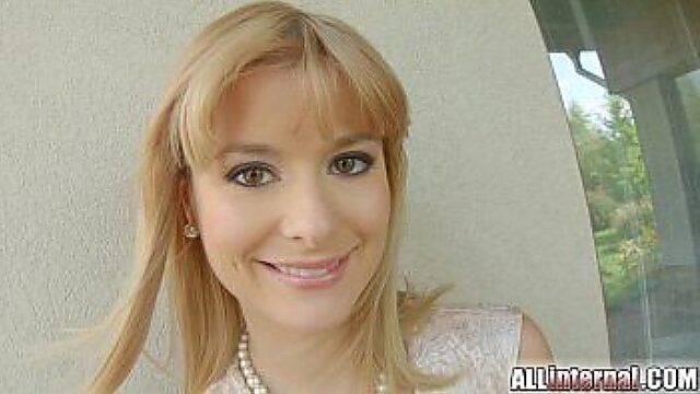 Cum-Hungry Babe Gets A Messy Internal Cream Pie