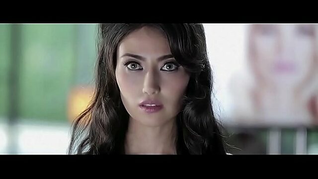 Sensual Chasty Ballesteros Gives Steamy Blowjob