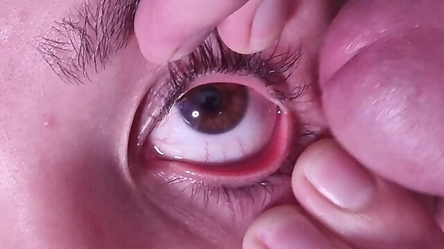 Cumshot Douses Naughty Girl's Eyeball During Dirty Talk