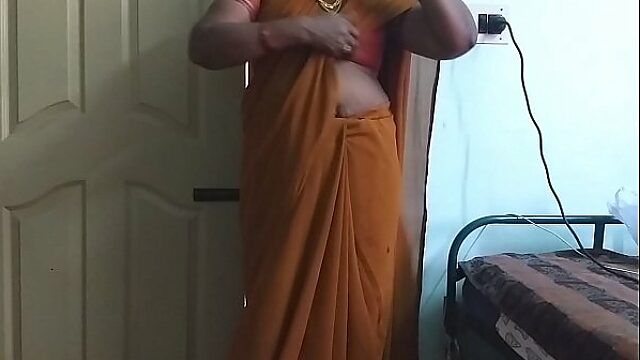Desi Wife Cheats In Saree, Shows Big Tits & Shaved Pussy, Fingers Herself Hard