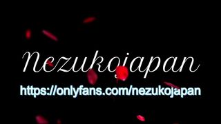 Shy Japanese Girl Oils Her Body (Submit Videos By Mistake)