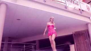 Russian Hot Babe Elena Proklova Swims Naked
