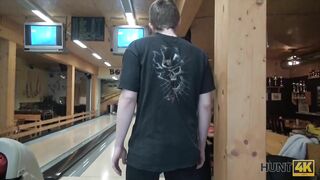Hunt4K. Sex In A Bowling Place - I've Got Strike